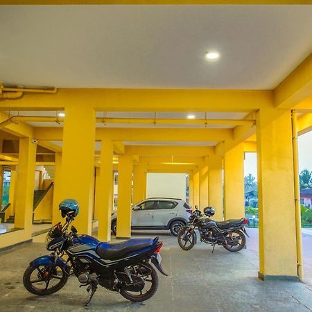 Alaya Stays 1 Bhk With Balcony & Pool - Veera Marina แคนโดลิม ภายนอก รูปภาพ