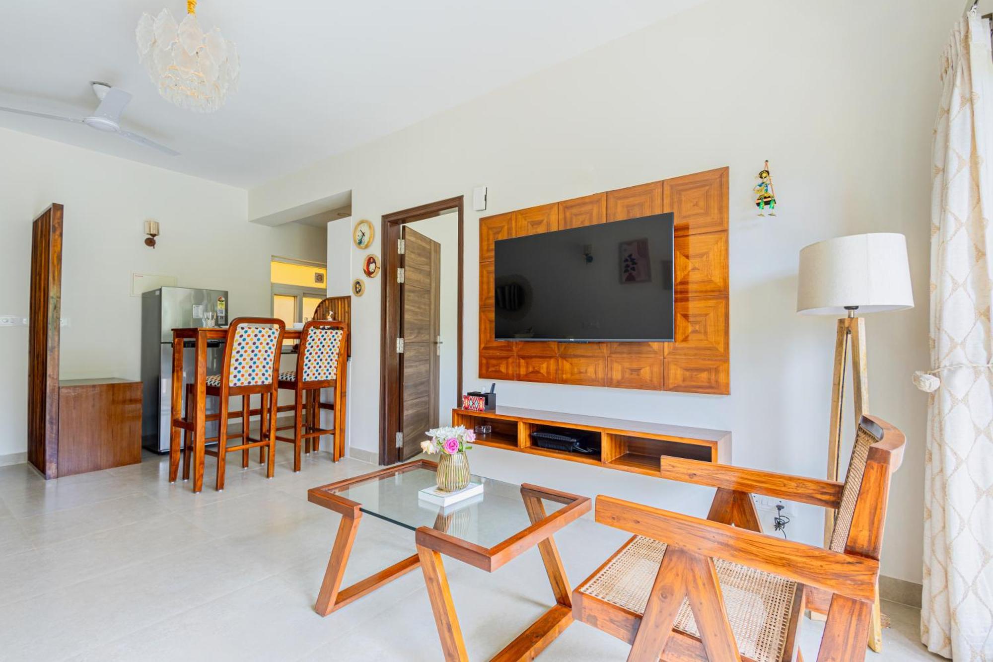 Alaya Stays 1 Bhk With Balcony & Pool - Veera Marina แคนโดลิม ภายนอก รูปภาพ