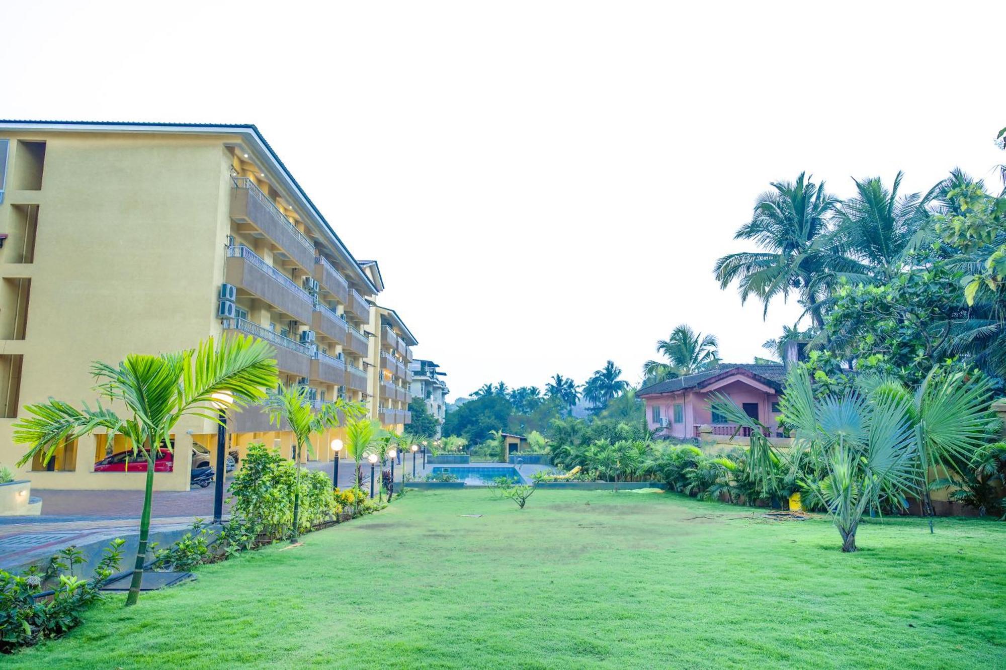 Alaya Stays 1 Bhk With Balcony & Pool - Veera Marina แคนโดลิม ภายนอก รูปภาพ