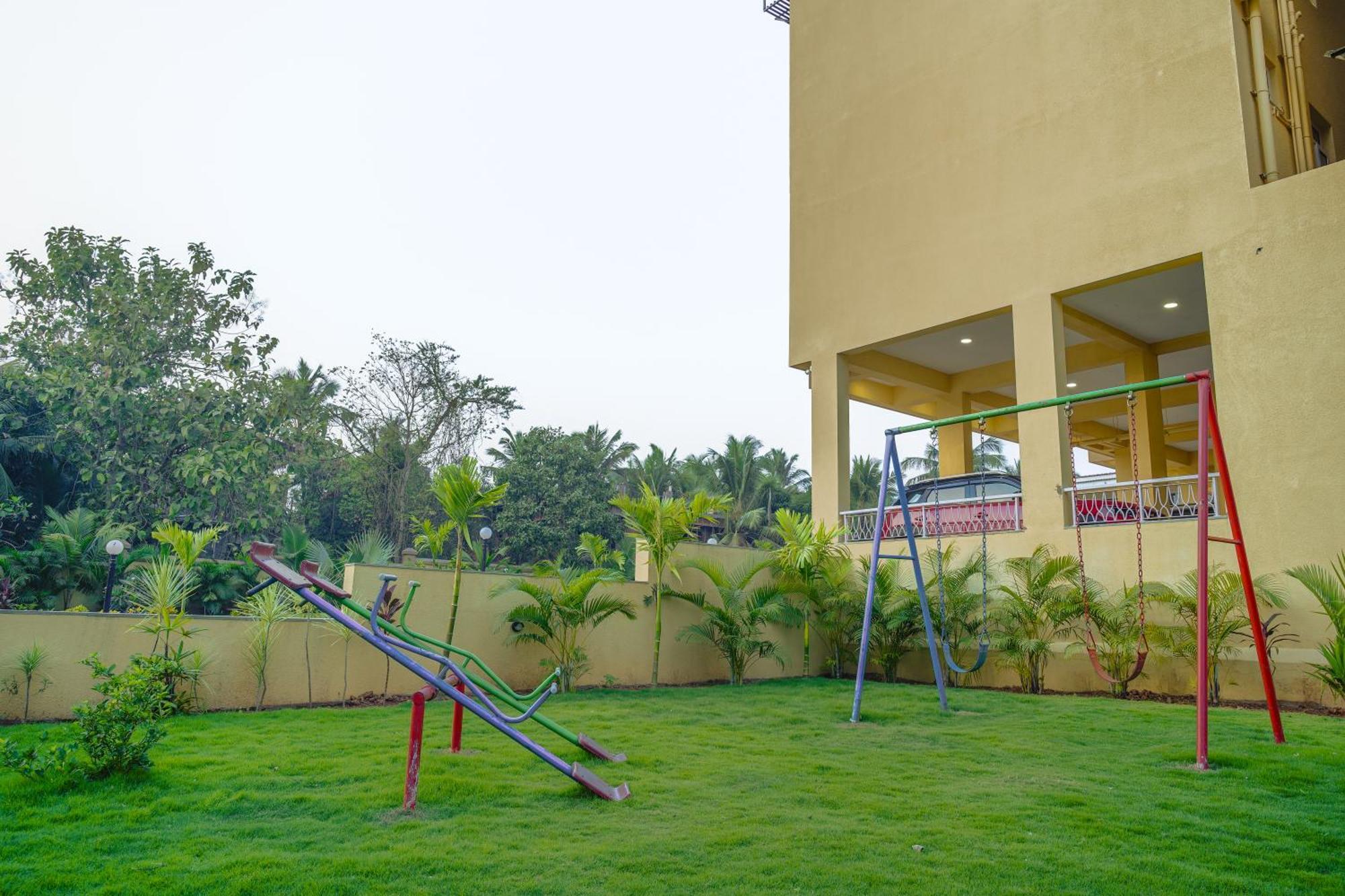 Alaya Stays 1 Bhk With Balcony & Pool - Veera Marina แคนโดลิม ภายนอก รูปภาพ