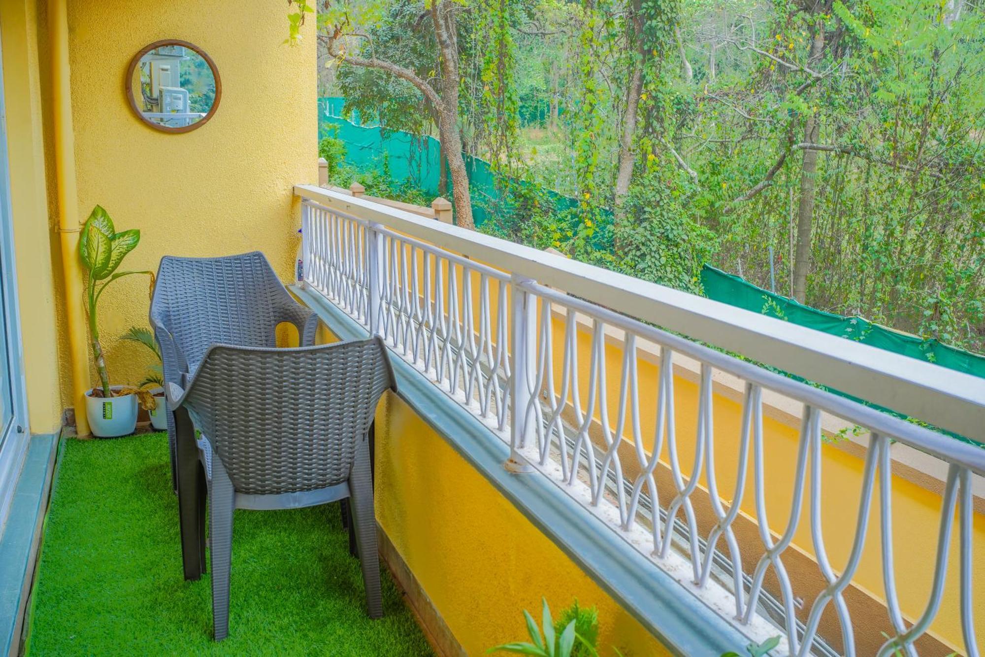 Alaya Stays 1 Bhk With Balcony & Pool - Veera Marina แคนโดลิม ภายนอก รูปภาพ